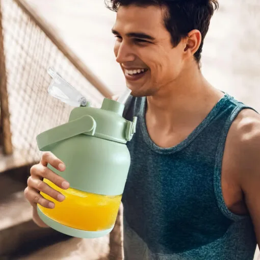 USB Rechargeable Blender for Travel - Image 2